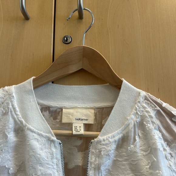 The Korner (Anthropologie) L White Lace Bomber Jacket EUC - Picture 15 of 15